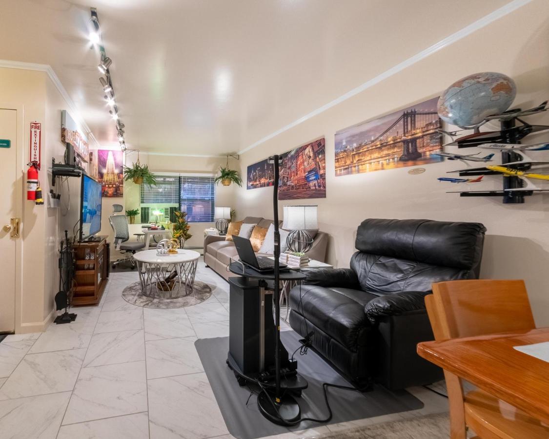 Two Bedrooms Apartment Manage And Supervise By Host Endless Features Amenities Dishwasher Washer Dryer Best Wifi Internet Services By Verizon Fios 960 Upload 960 Download Bi Monthly Free Housekeeping Services Huge 10000 Square Footage New York Eksteriør bilde