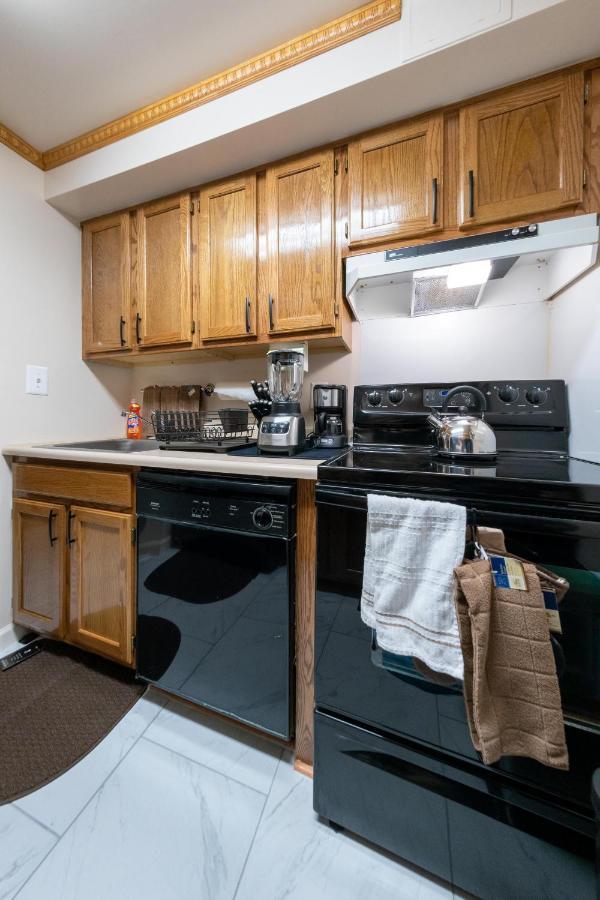 Two Bedrooms Apartment Manage And Supervise By Host Endless Features Amenities Dishwasher Washer Dryer Best Wifi Internet Services By Verizon Fios 960 Upload 960 Download Bi Monthly Free Housekeeping Services Huge 10000 Square Footage New York Eksteriør bilde